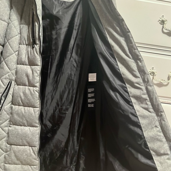 Guess silver winter parka - Picture 6 of 15